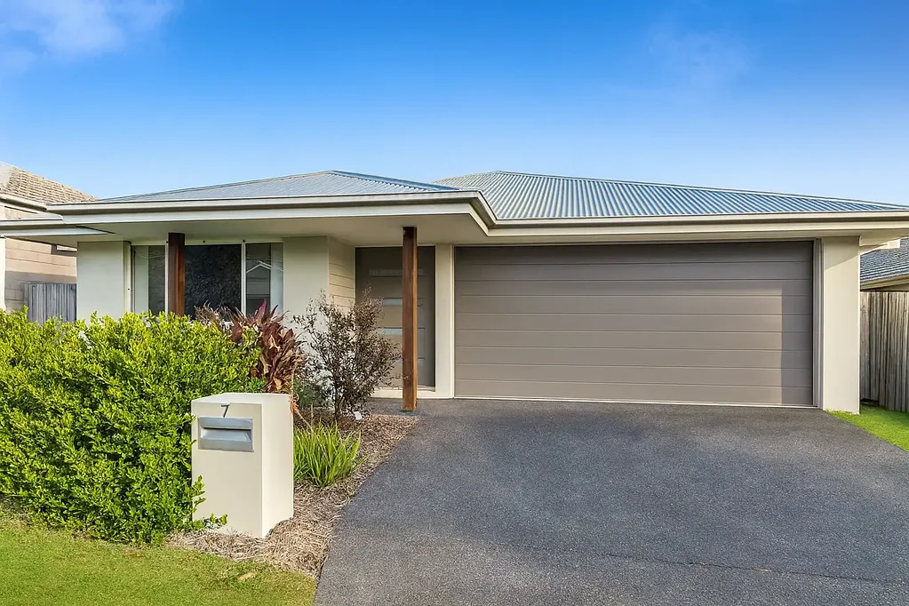 Spacious Family Home in the Heart of Yarrabilba – 7 Rosewood Street