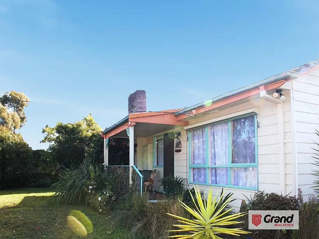 3 BEDROOM HOME IN FERNTREE GULLY !