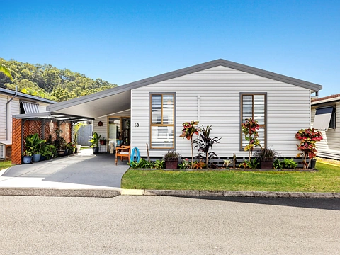 Burleigh Heads 2 Bedroom MODERN LOW MAINTENANCE LIVING IN BURLEIGH TOWN VILLAGE