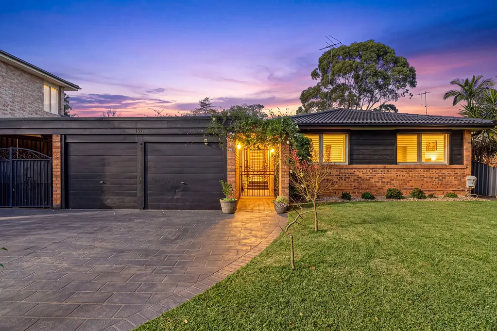 Baulkham Hills 4Habitaciones Single Level Sanctuary