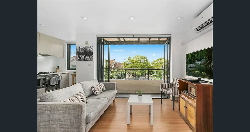 Bright & Stylish apartment in a fabulous location - Deposit Received