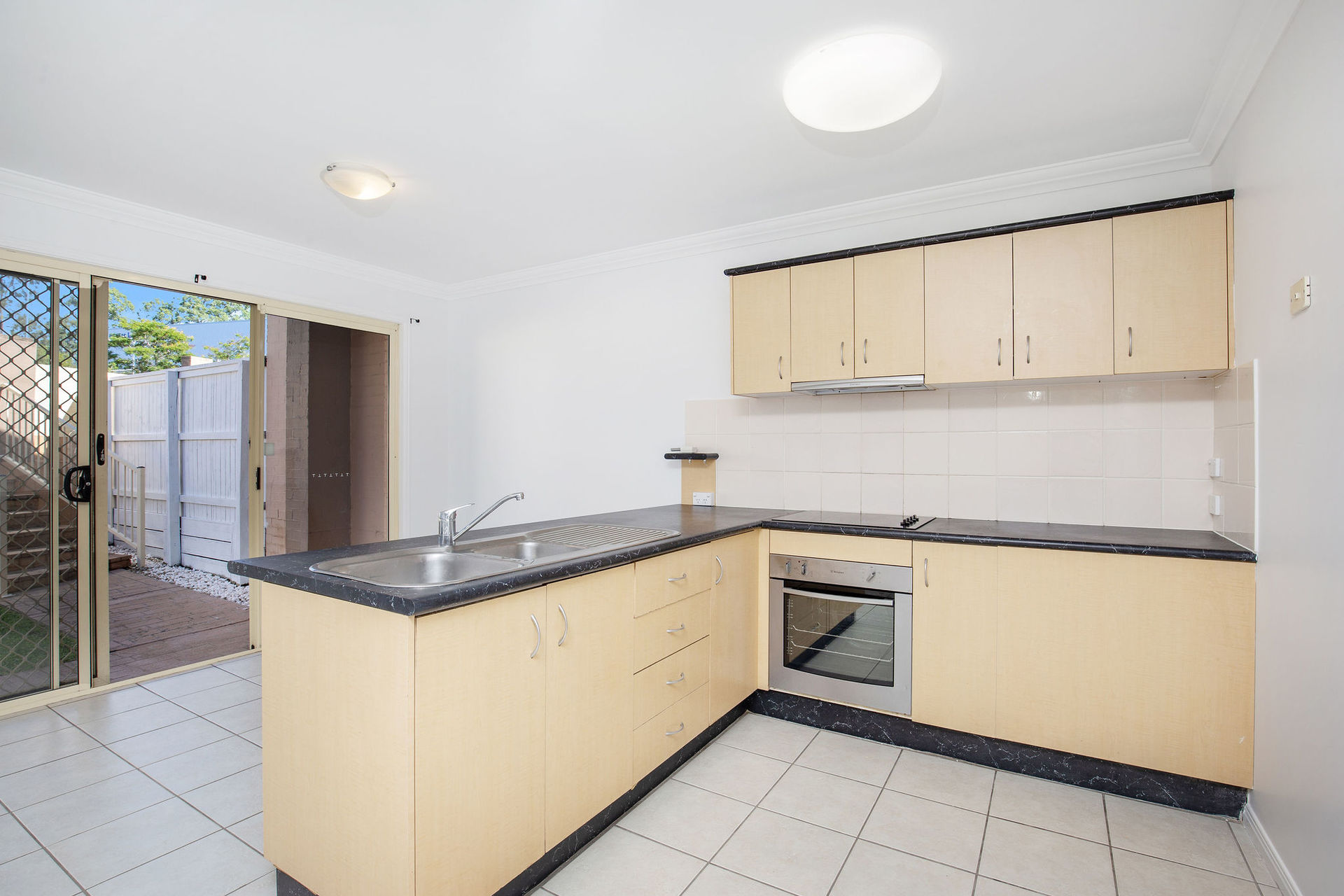 UNIT 3 22 HIGH ST, FOREST LAKE QLD 4078, 0 Kuwarto, 0 Banyo, Townhouse