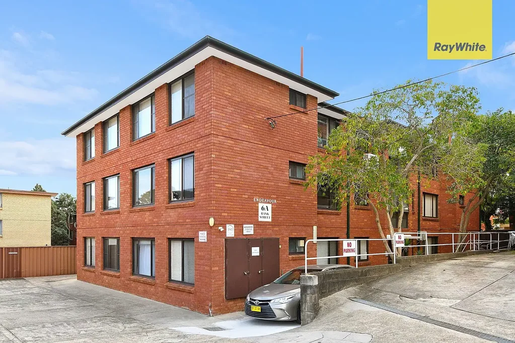 2bed unit on prime location!