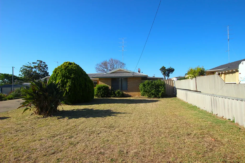 Waroona 3બેડરૂમ Brick & C/B Home Ideal for Downsizers or investment