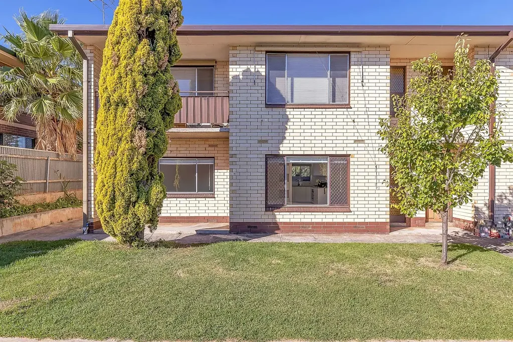 Quite Modern Unit In A Great Location