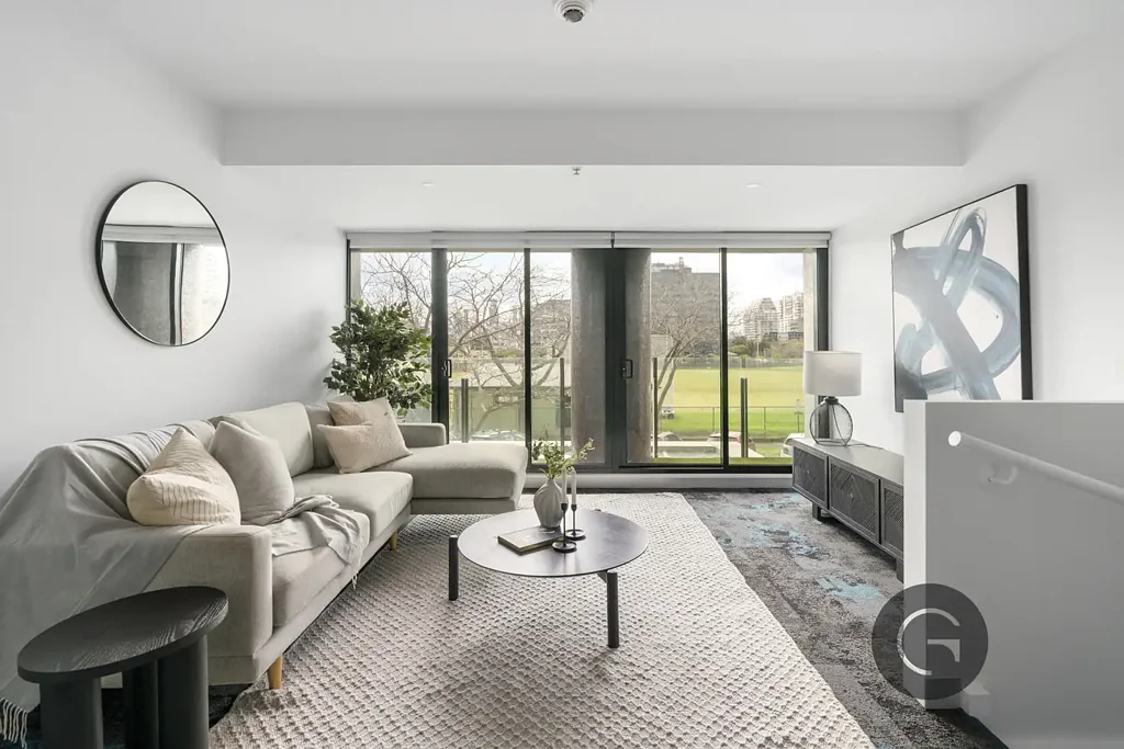 Melbourne 2침실 Dual Level Living In Sought After "SCALA"
