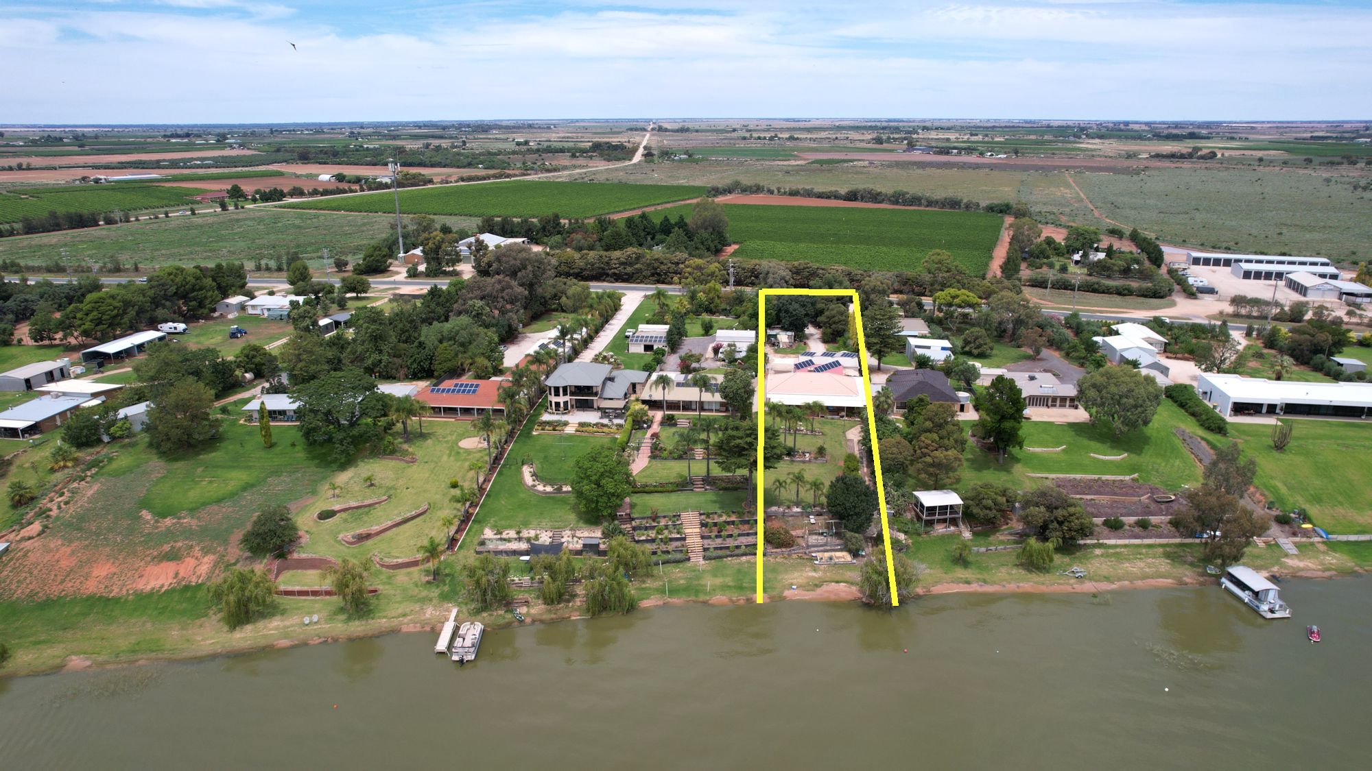 321 MURRAY VALLEY HWY, LAKE BOGA VIC 3584, 0 chambres, 0 salles de bain, House