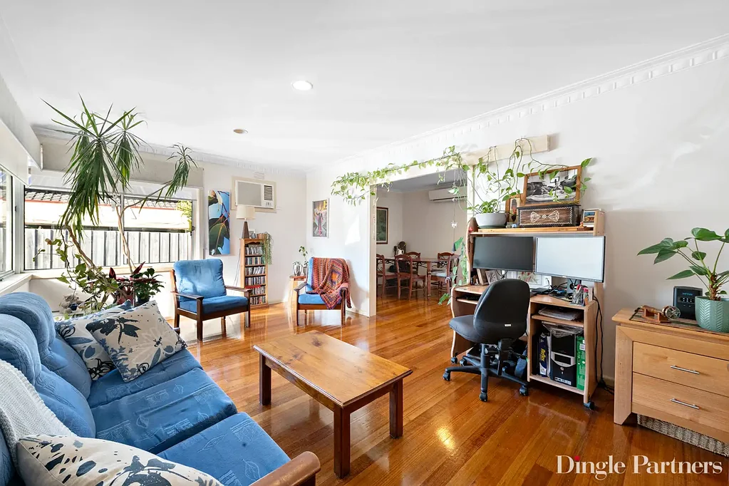 13 Rim Cross Drive, Avondale Heights, VIC 3034