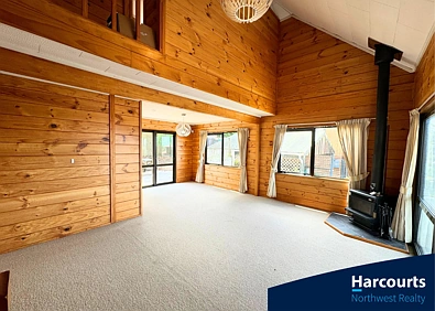 Spacious and Secure Home with Stunning Views