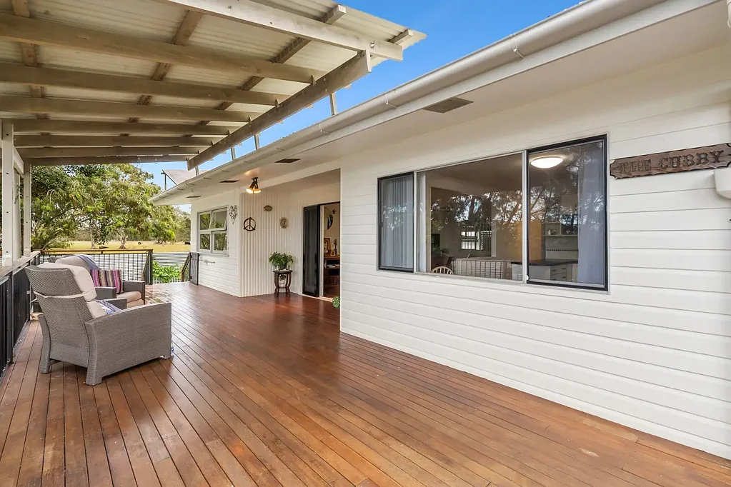 Toorbul 3chambre Beachside Gem, Seconds to the Sea!