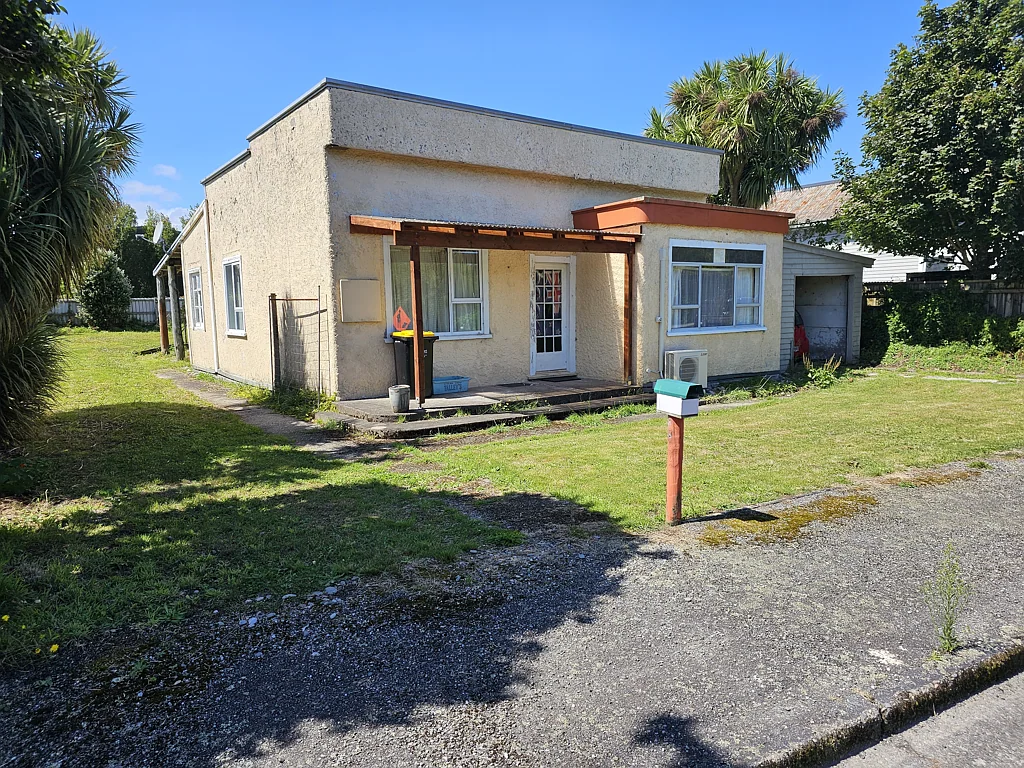 Westport 3कमरा Value-packed 1940's Art Deco home