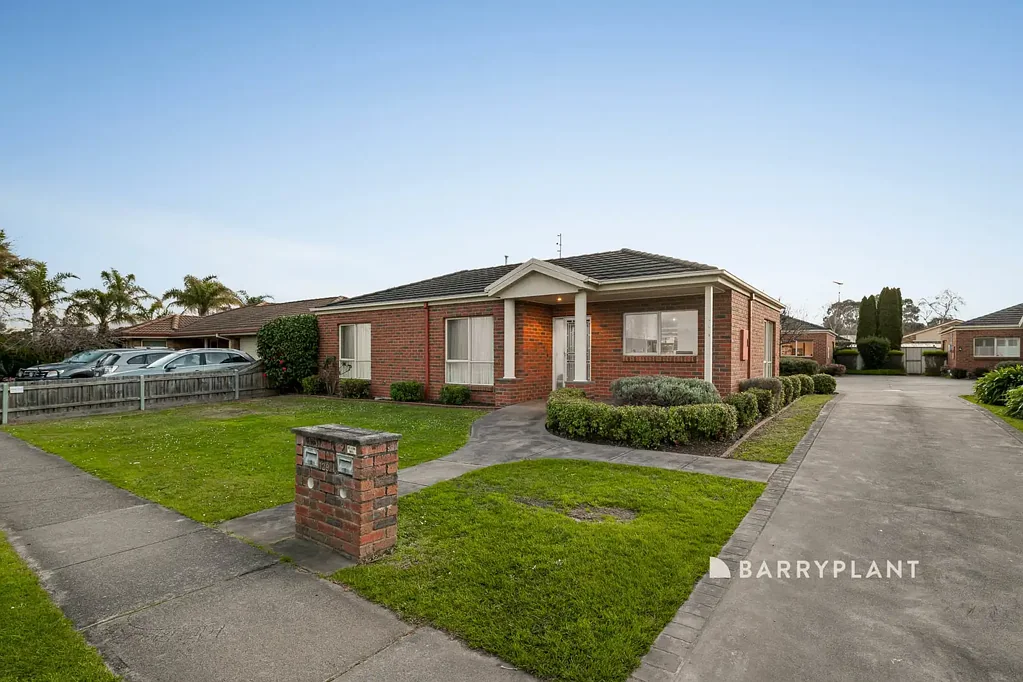 Warragul 2房  Inner-Town Convenience in a Sought-After Front Unit