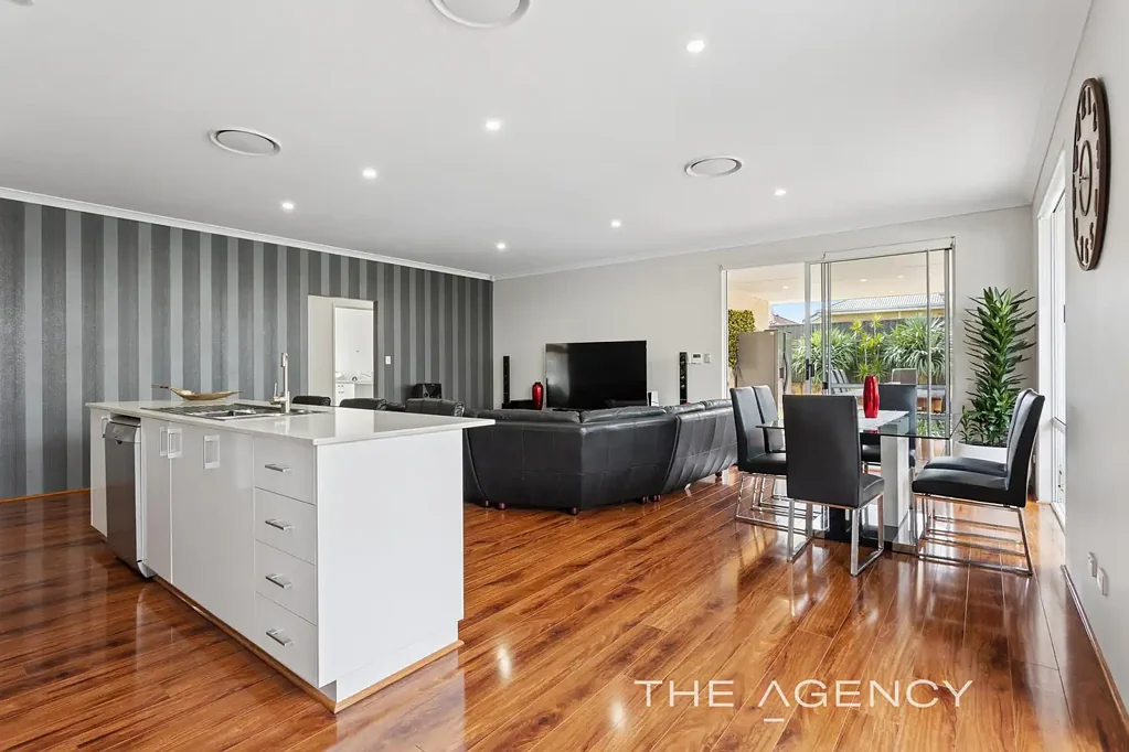 10 Limone Street, Aveley, WA 6069