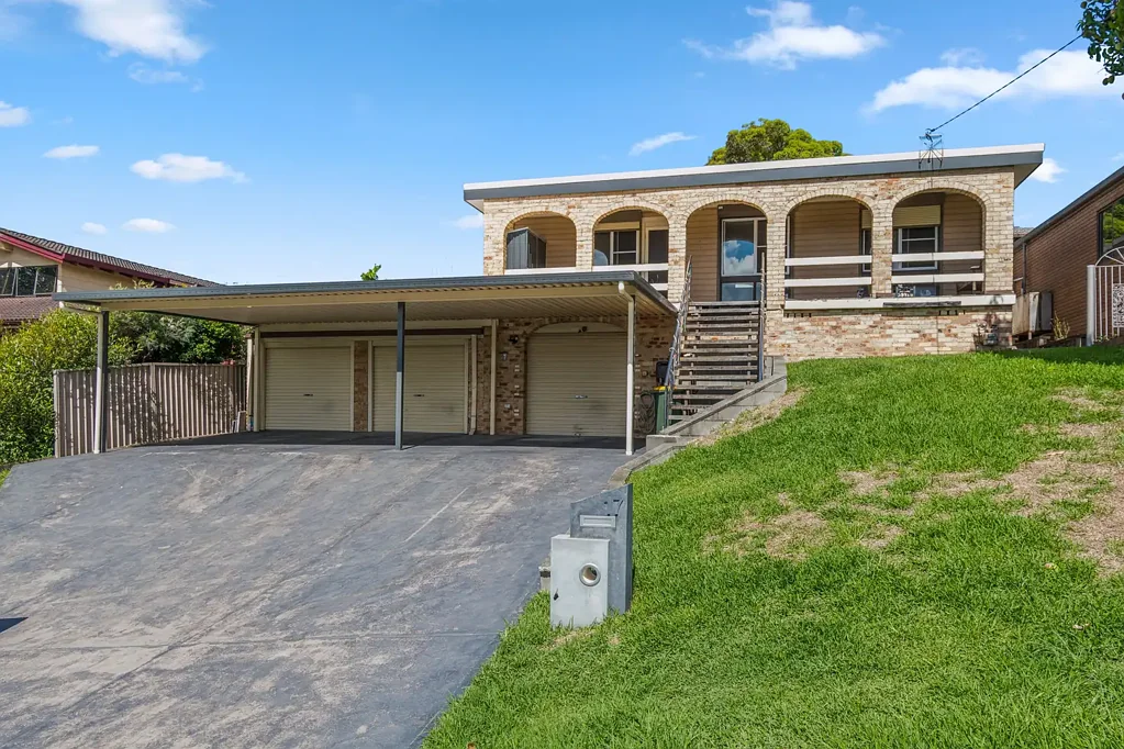 17 Compton Street, Dapto, NSW 2530