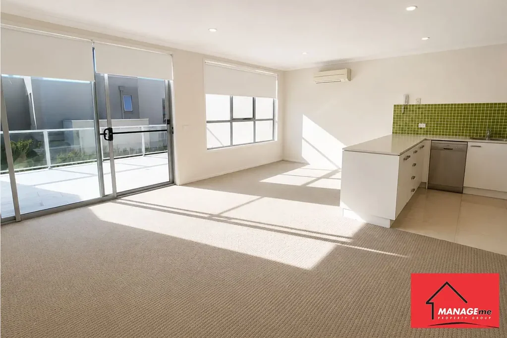SPACIOUS APARTMENT WITH HUGE BALCONY IN A BOUTIQUE COMPLEX