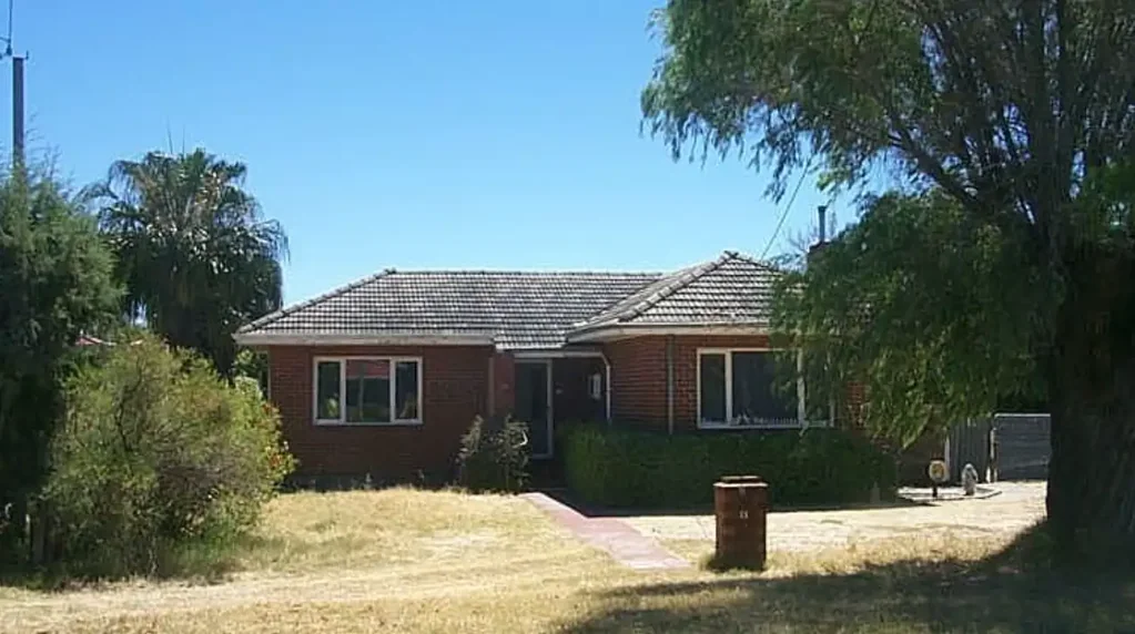 11 Homewood Street, Cloverdale, WA 6105