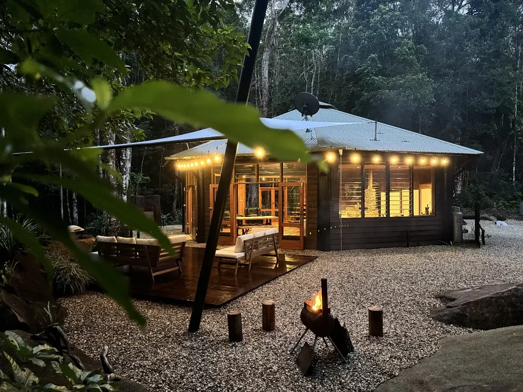 Cape Tribulation 3 Bedroom Daintree Cascades river front, two guest houses retreat