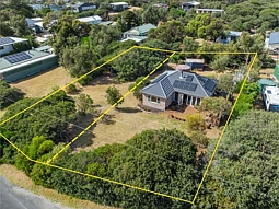 227 Lees Road, Venus Bay