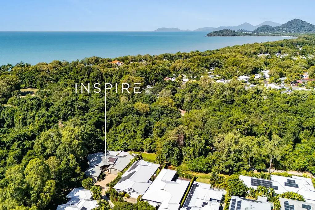 Palm Cove 4कमरा Luxury Living in One of Palm Cove's Finest Locations
