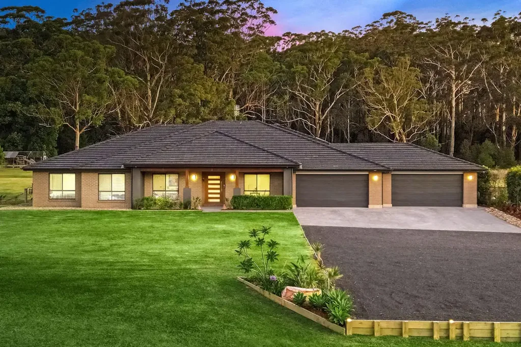 Bensville 5Habitaciones Executive style, Luxury Living with Space, Privacy & Quality