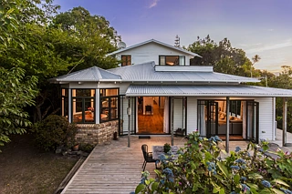 386 Upper Harbour Drive, Greenhithe, North Shore City