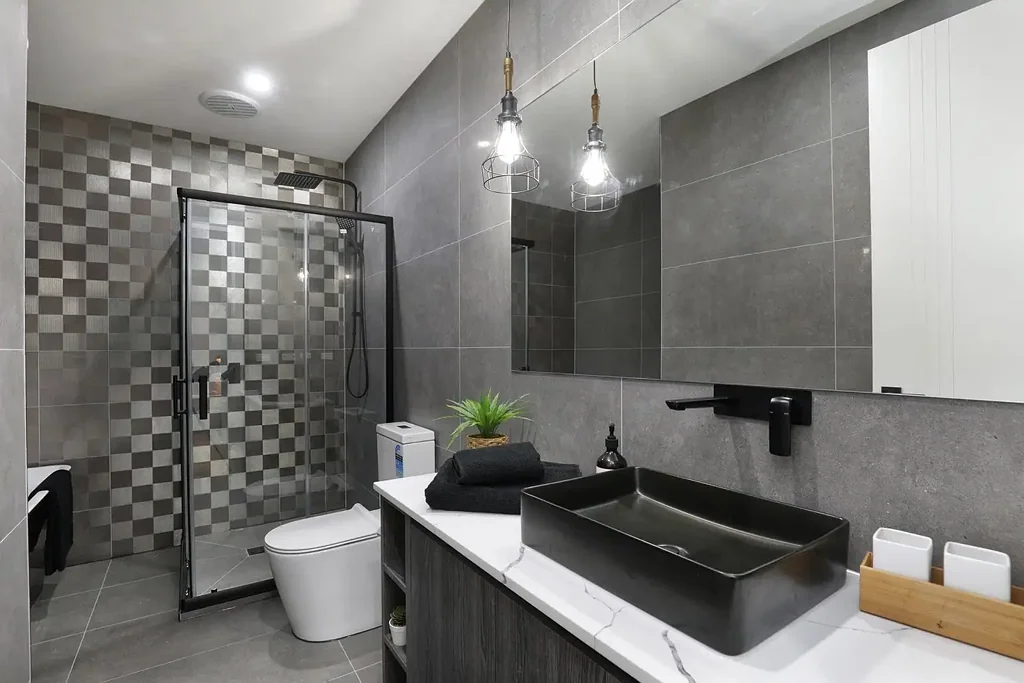 **AFFORDABLE LUXURY FURNISHED TOWNHOUSE FOR LEASE