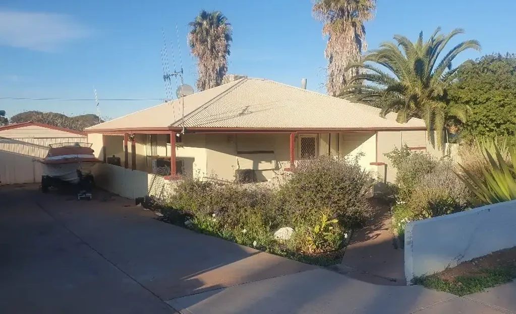 Whyalla Playford 2房  Centrally located home - with more photos to come ....