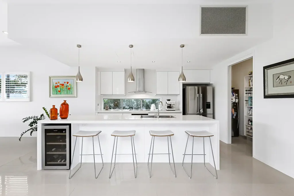 Benowa 5 Bedroom INCREDIBLY WELL PRESENTED AND LOCATED IN ROYAL PINES