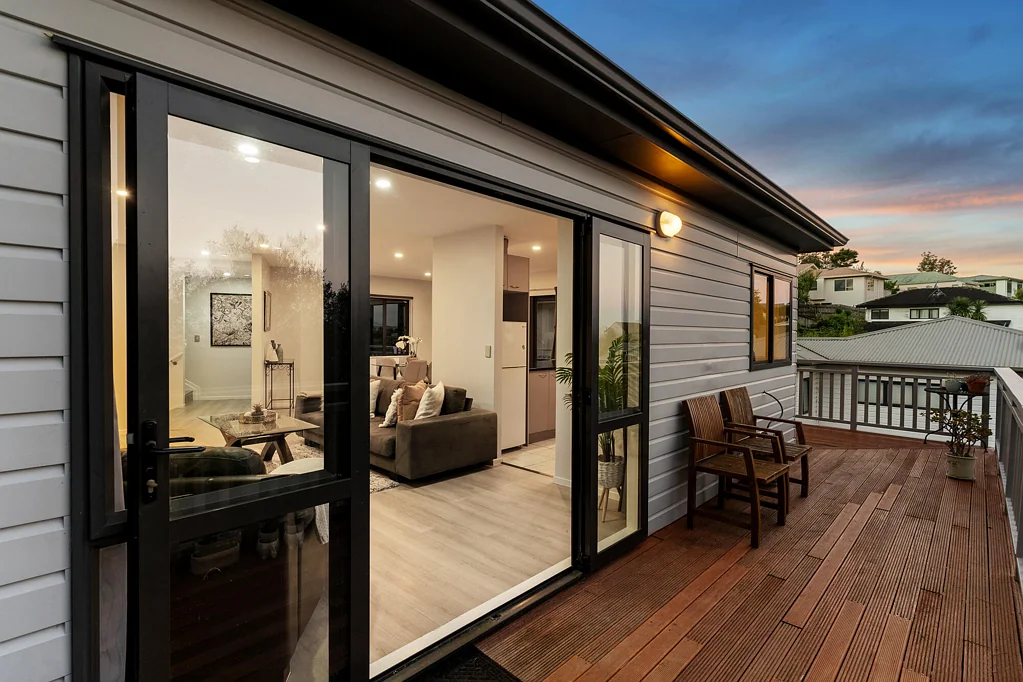 280C Glamorgan Drive, Northcross, North Shore City, Auckland