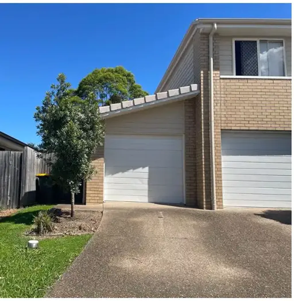 Quiet 2 bedroom duplex