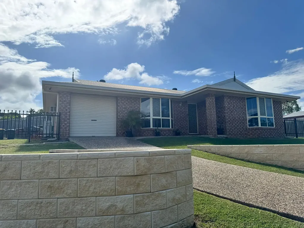 2 Orlando Place, New Auckland, QLD 4680
