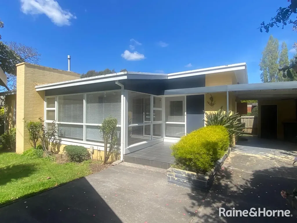 Central House - Private Setting!