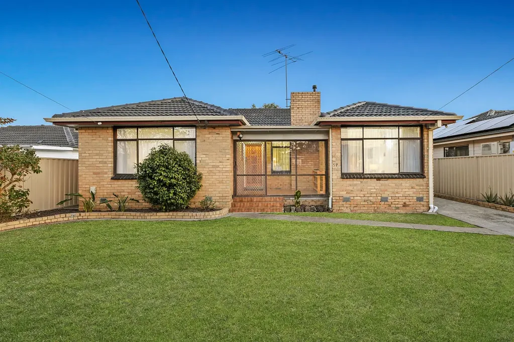 Noble Park 3部屋 The Brief: Walk to schools, buses, parks and vibrant Buckley Street