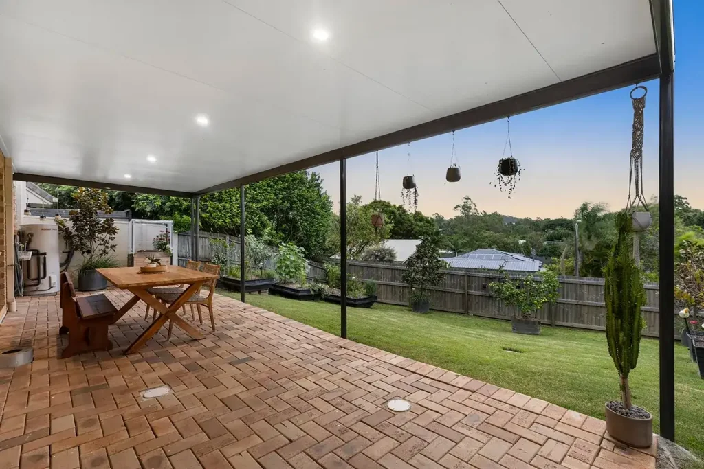 Fully Renovated Contemporary Townhome!