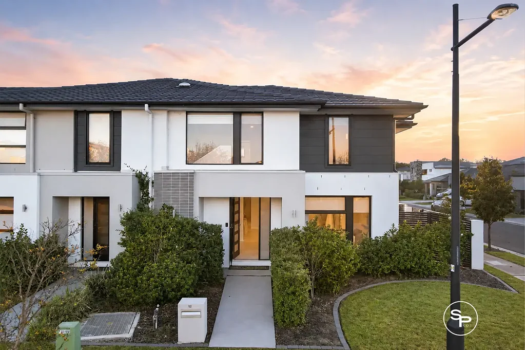 Oran Park 3Kwarto Low-Maintenance Living, Beautifully Executed