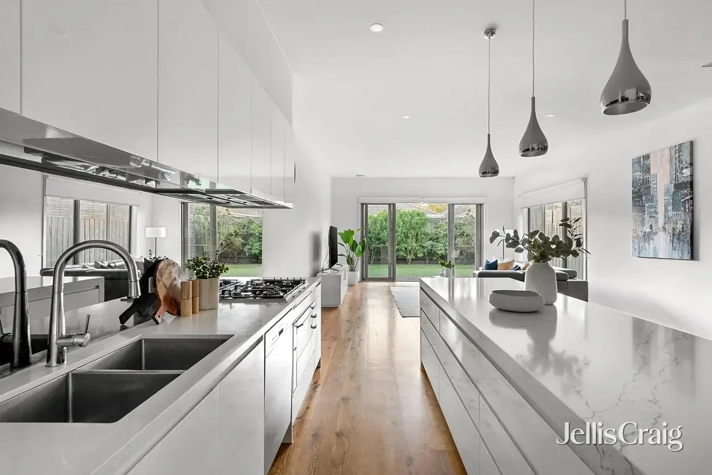 Bentleigh East 4غرفة نوم A spacious standout of sun filled warmth