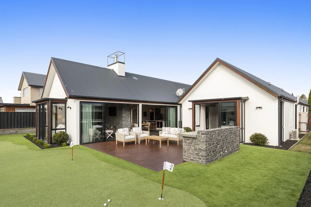 Parklands 4房  Contemporary comfort in sought after Waitikiri