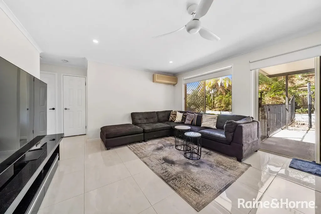 Wishart 5ਬੈੱਡਰੂਮ Great Family Home in Mansfield & Wishart School Catchment