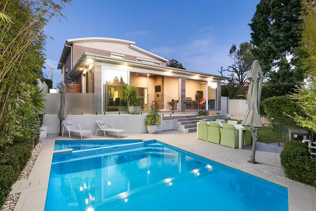 Cronulla 5 Bedroom SOPHISTICATED COASTAL LIVING WITH VERSATILE FAMILY DESIGN
