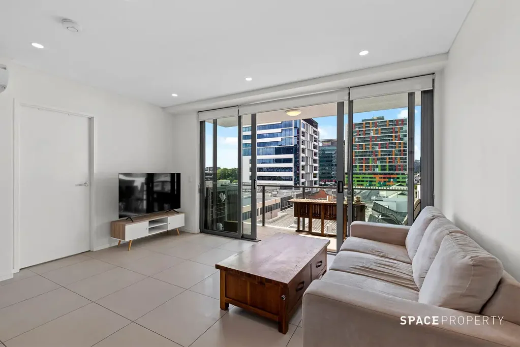 Fortitude Valley 2ห้องนอน Stylish Inner-City Living Moments from James Street & Howard Smith Wharves