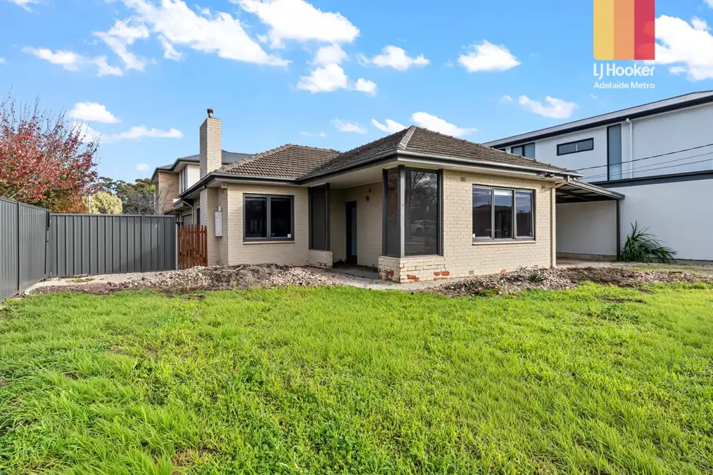 Glengowrie 3房  Comfort, Convenience & Corner Block Appeal