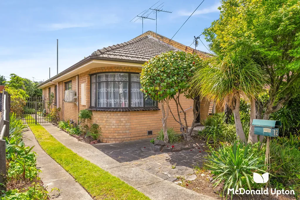 Moonee Ponds 2部屋 Cream-Brick Classic in a Hidden Family Pocket