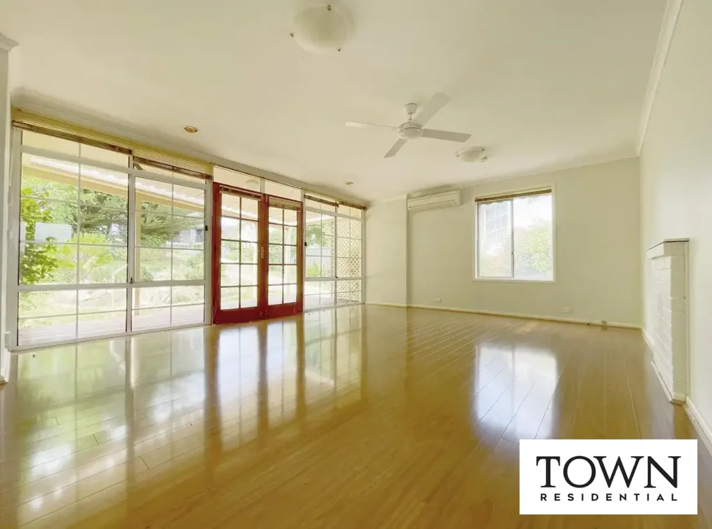Beautiful Three Bedroom Home with Gorgeous Gardens! -