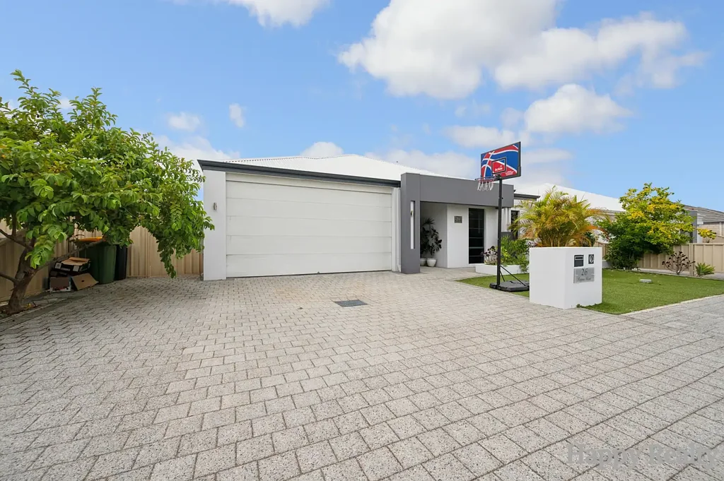 26 Laggan Road, Canning Vale, WA 6155