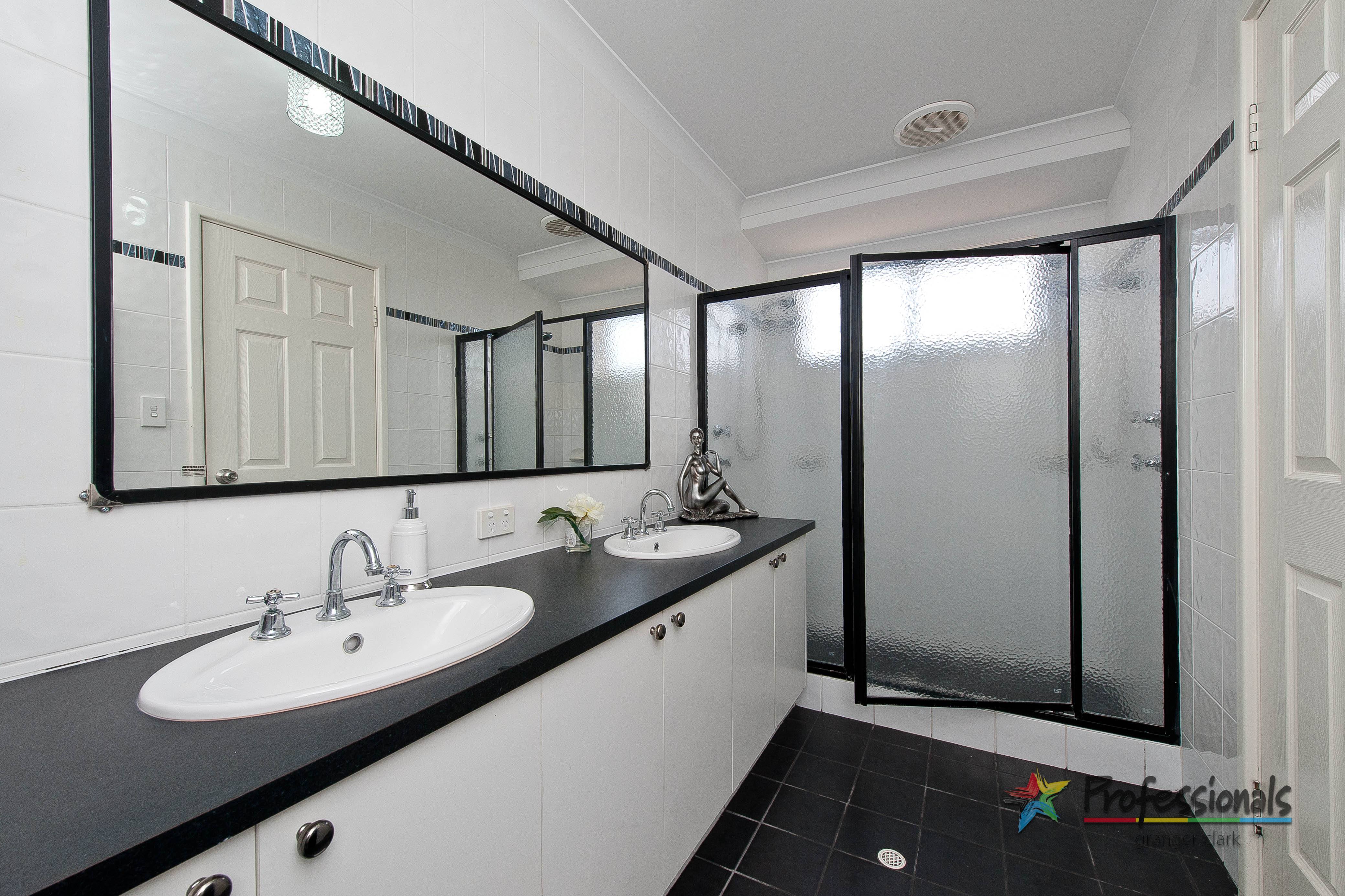 4 MANILA WAY, AVELEY WA 6069, 0房, 0浴, House