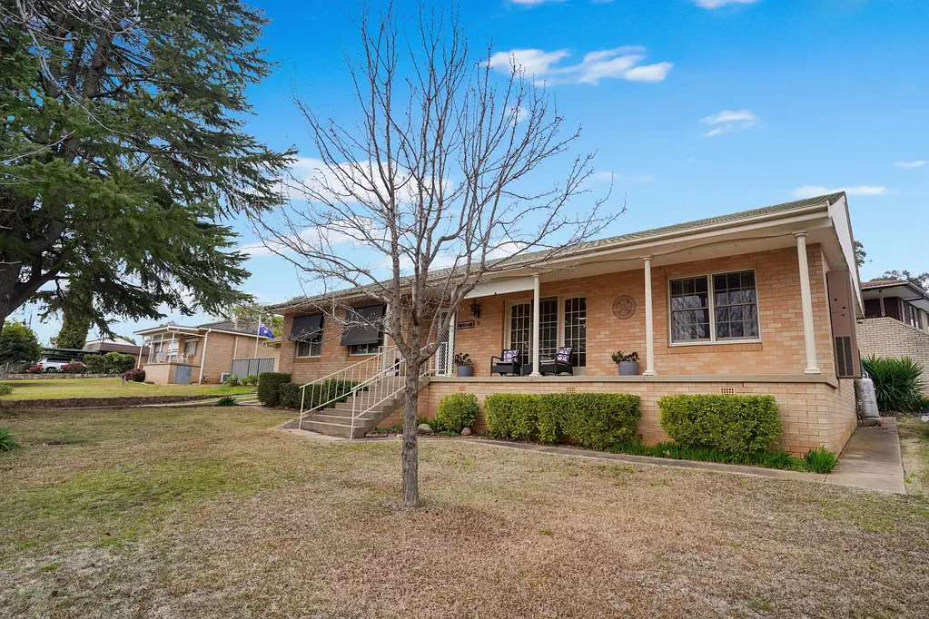 Cowra 3 Bedroom Great Family Home / Investment - in highly sought after North Cowra location