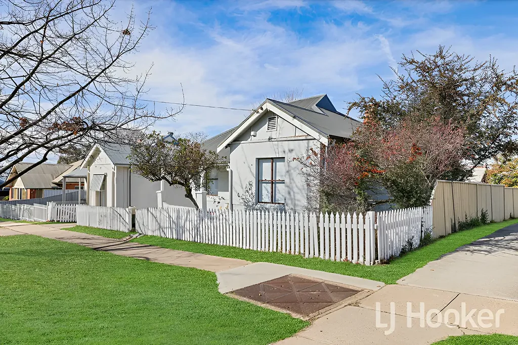 Bathurst 4ਬੈੱਡਰੂਮ Renovated Charm in the Heart of Bathurst