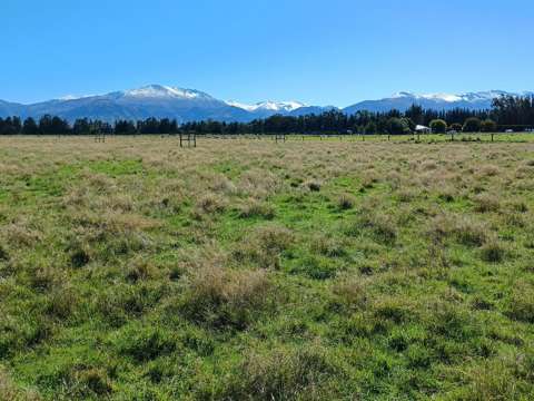 Fairlie  Spectacular Bare Land Opportunity  1.2920 Hectares