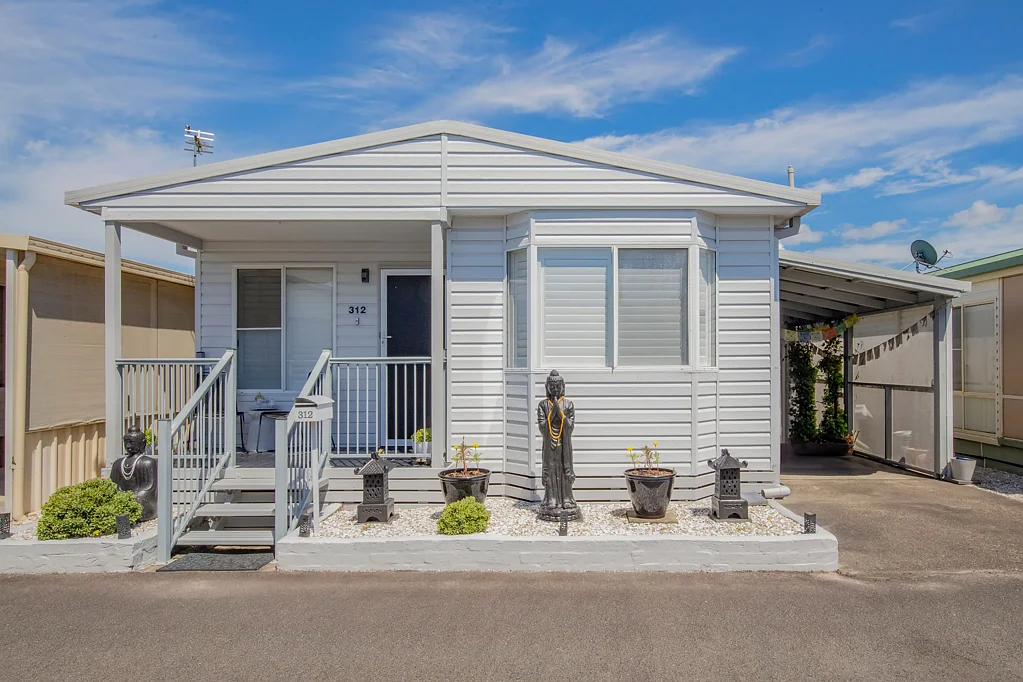 Fern Bay 3ห้องนอน Charming 3-bedroom home in Bayway Village