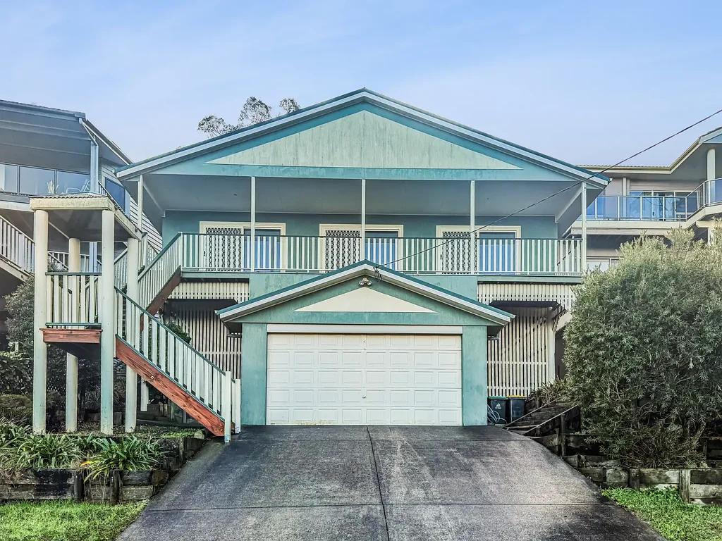 3 BEDROOM HOME WITH LAKE VIEWS